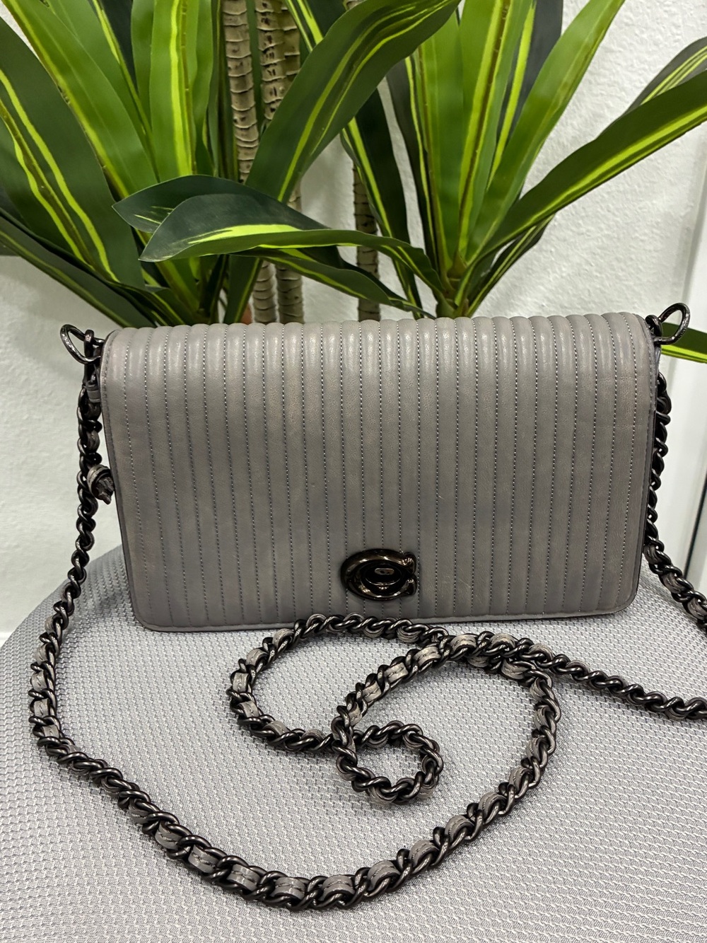 Authentic Coach Grey Quilted Leather Chain Crossbody Shoulder Bag-preowned